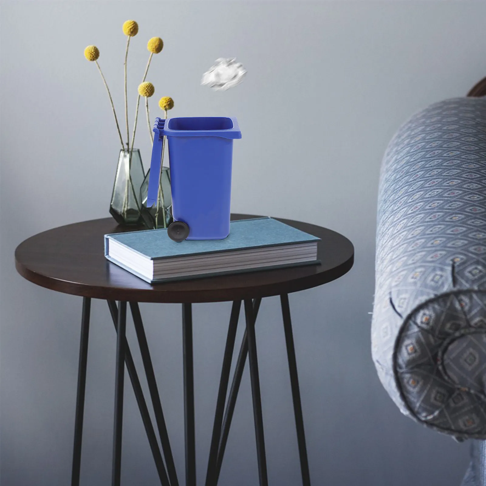 Plastic Mini Desktop Trash Can Cover Waste Bucket Small Garbage Container for Office Home Car Desktop Trash Can