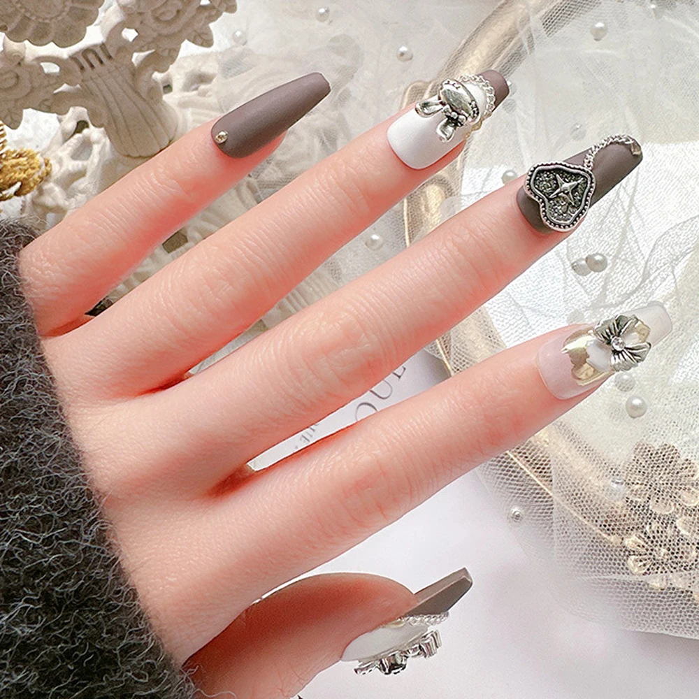 10 stücke Luxus Französisch Nail Art Charme 3d Metall Bögen Band Blume Herz Kaninchen Nagel Dekoration DIY Vintage-Stil Nagel Zubehör