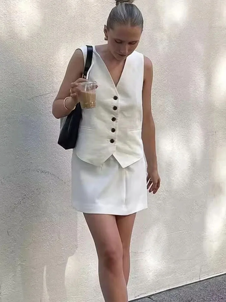 TRAFZA Women Elegant Solid Button Sleeveless Linen Shorts Set Vintage Casual V Neck Chic Vest Set 2024 Women\'s Office Lady Suit
