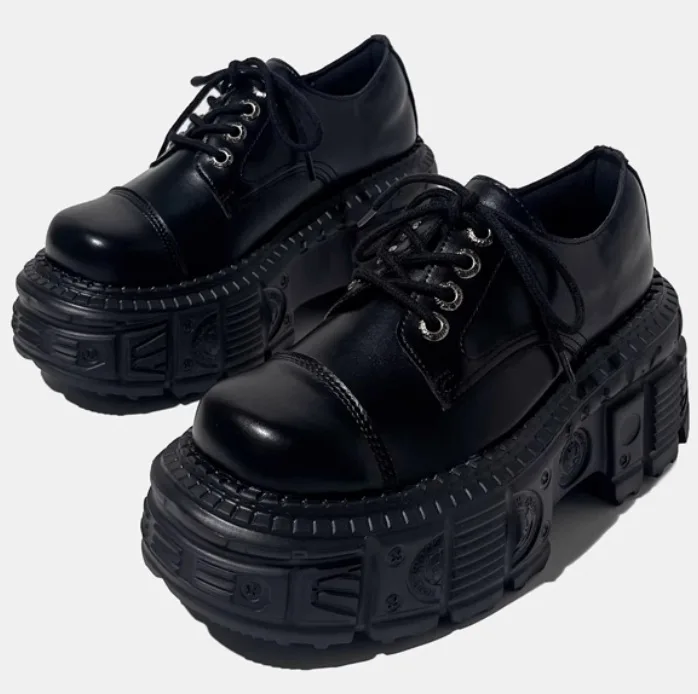 

2025 Mens Leather Punk Big Head Low Top Muffin Tank Heightening Platform Locomotive Rock Loafers Shoes