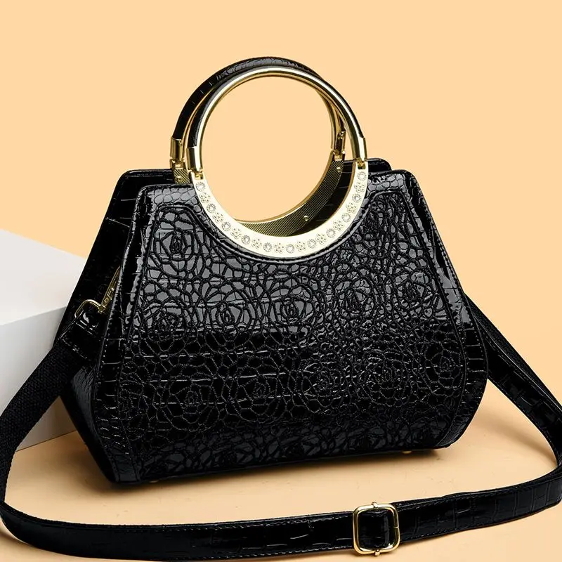 

Мягкая кожаная кружевная темпераментная сумка с крокодиловым узором, женская новая многослойная сумка через плечо, инкрустированная бриллиантами, сумка для пельменей