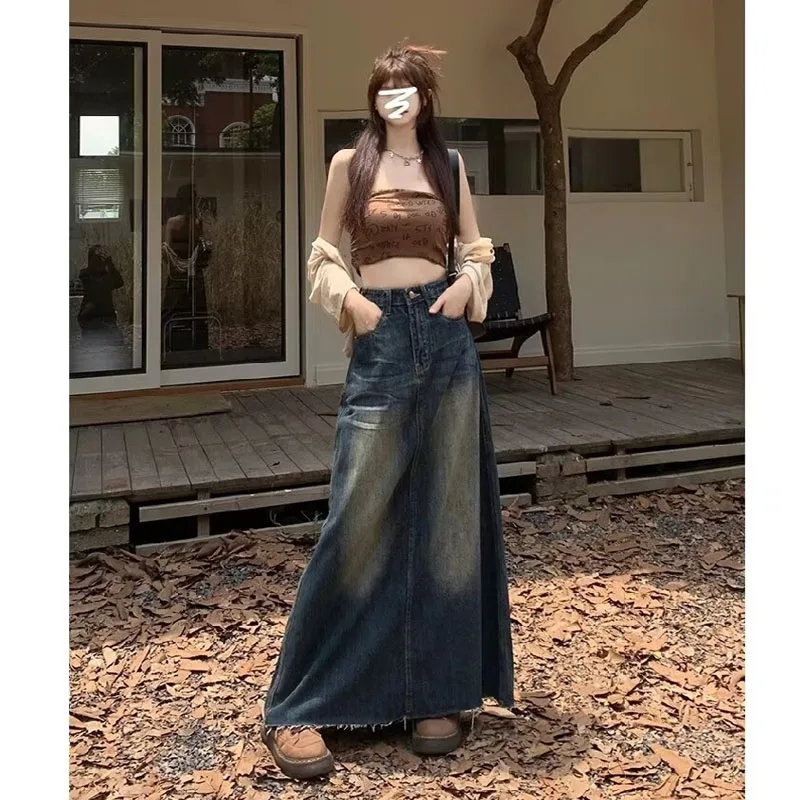 2025 gebrauchter antiker Wasch-Jeansrock für Damen im Frühling und Herbst, heißer Mädchen-Retro-gerader A-Linien-Design, schmaler langer Rock