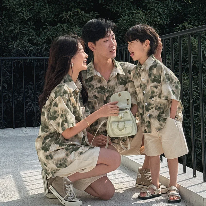 

Vacation Look Family Summer Clothes Couple Beach Korean Mom Dad and Daughter Son Matching Shirts Mother Father and Children Tops