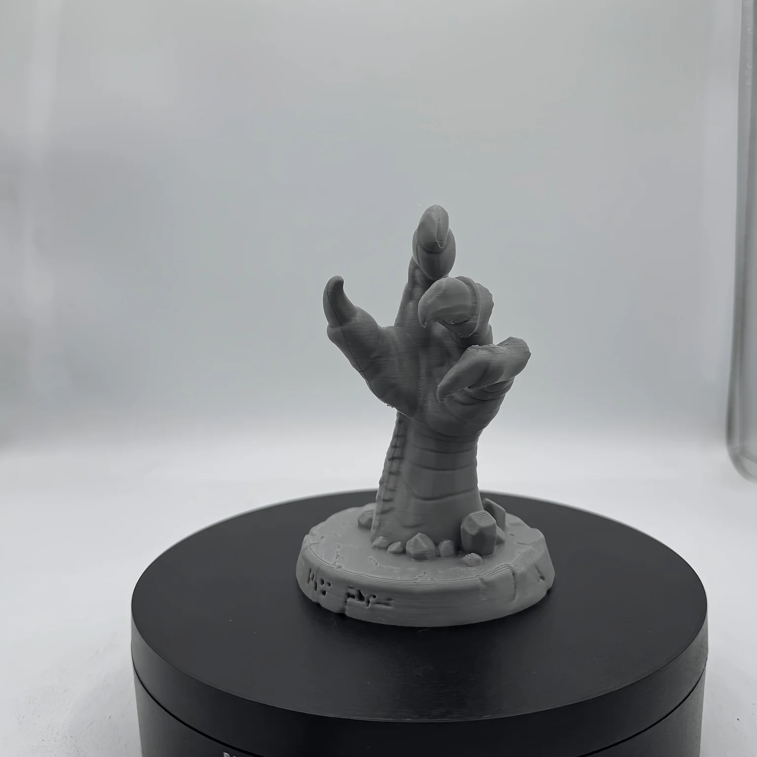 3D Printing Monster Claw Pen Holder Gothic Wind Dragon Claw Pen Holder Creative Game Party Desktop Storage Cool Office Ornaments view 5