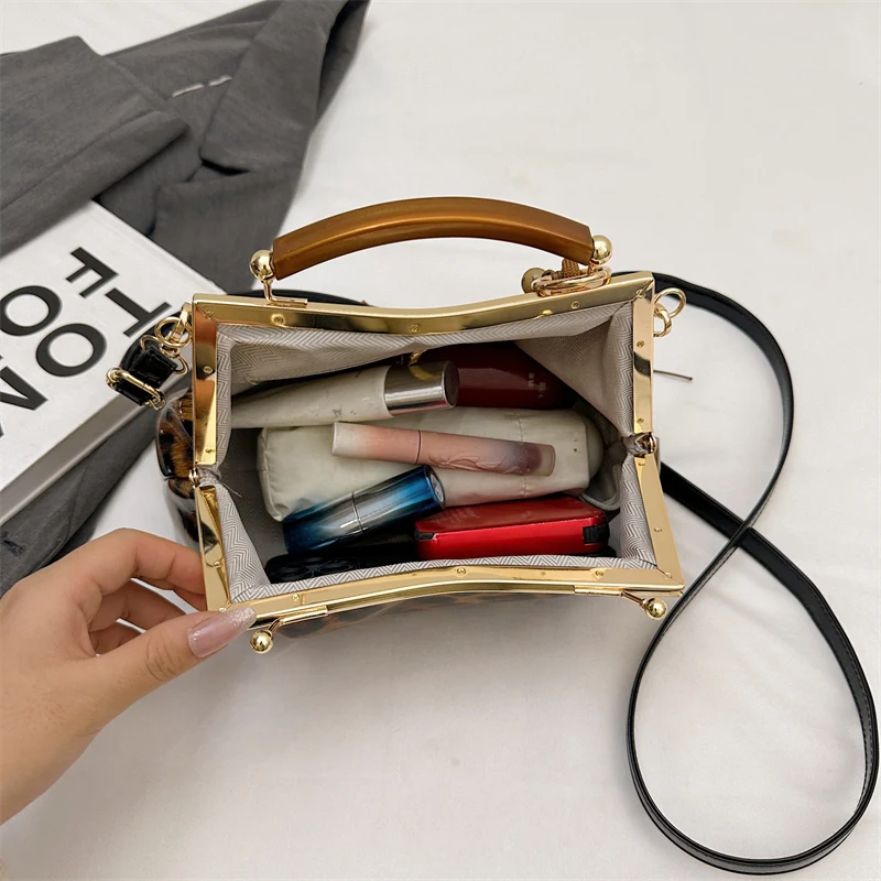 مقبض خشبي أنيق بسيط رسمي رائع عبر الجسم للاستخدام اليومي محفظة فاخرة للنساء حقيبة عشاء للحفلات حقيبة عشاء للسيدات على الموضة #4