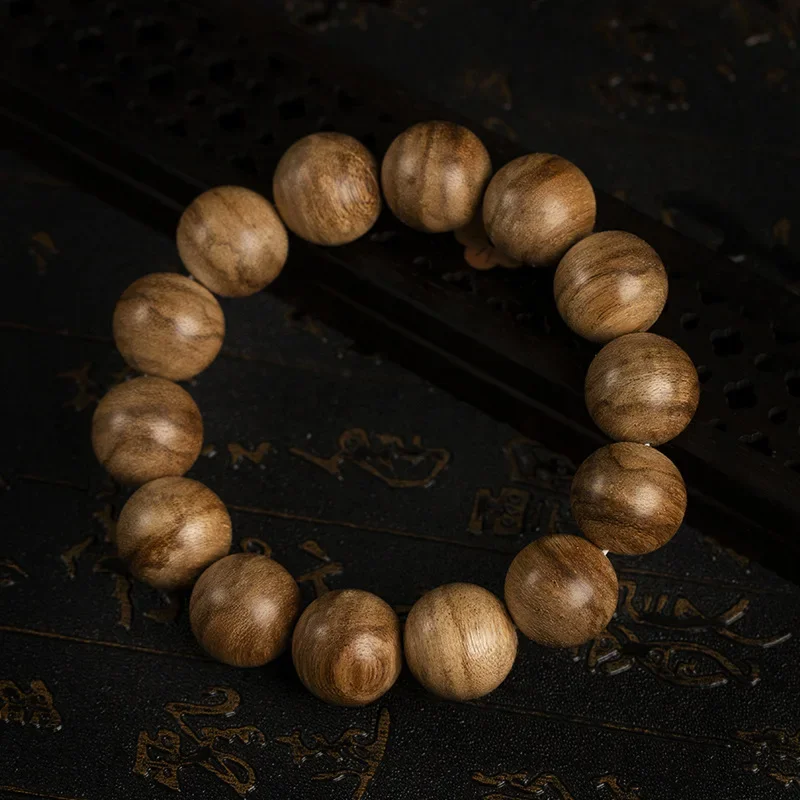 

Natural Indonesian bracelet aloes men natural scented Buddhist beads hand string milk fragrance charming texture beautiful china