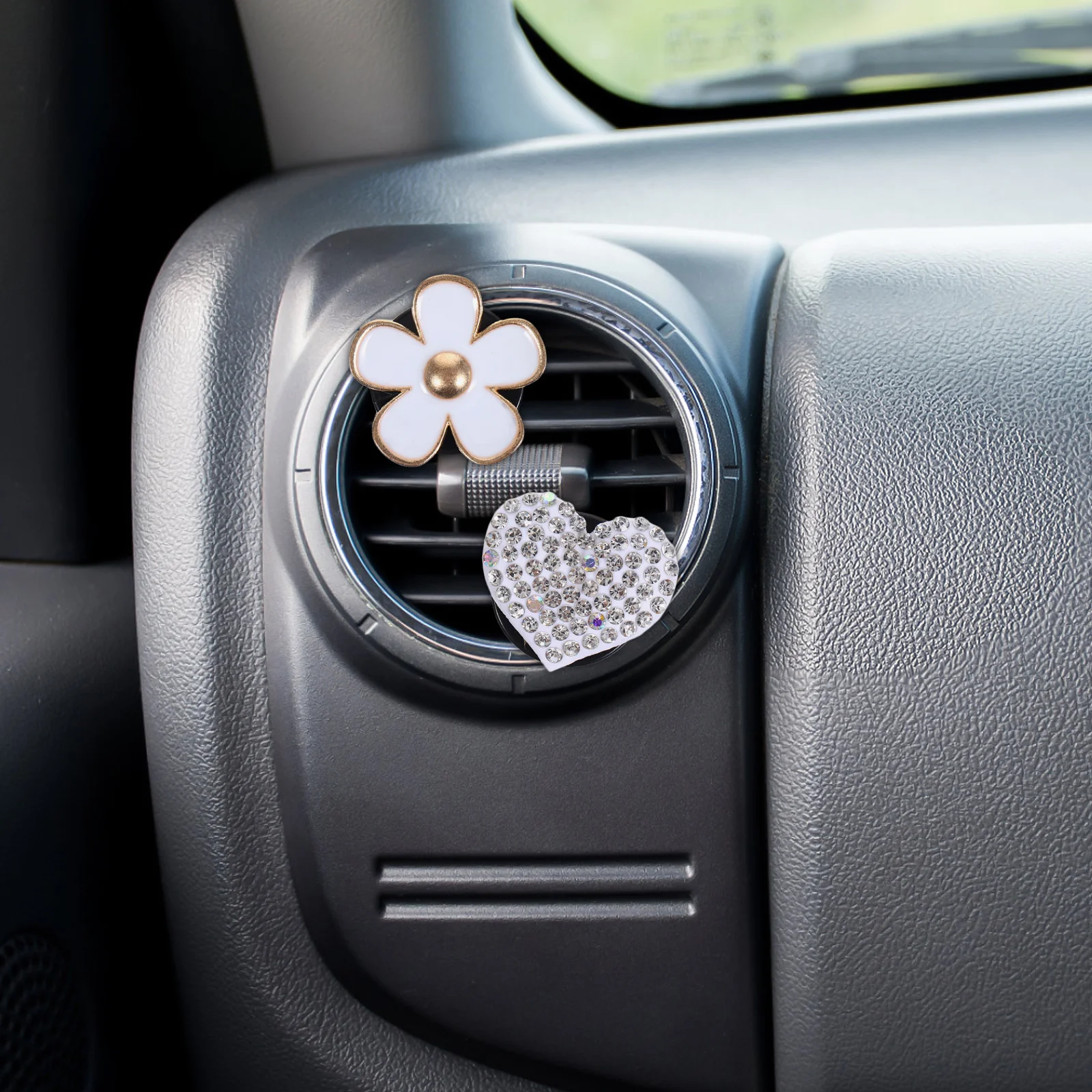 

2Pcs Heart Shaped Car Decor Accessories Car Air Vent Clip for Women Elegant Aroma Ornament Compatible with All Models Zinc Alloy