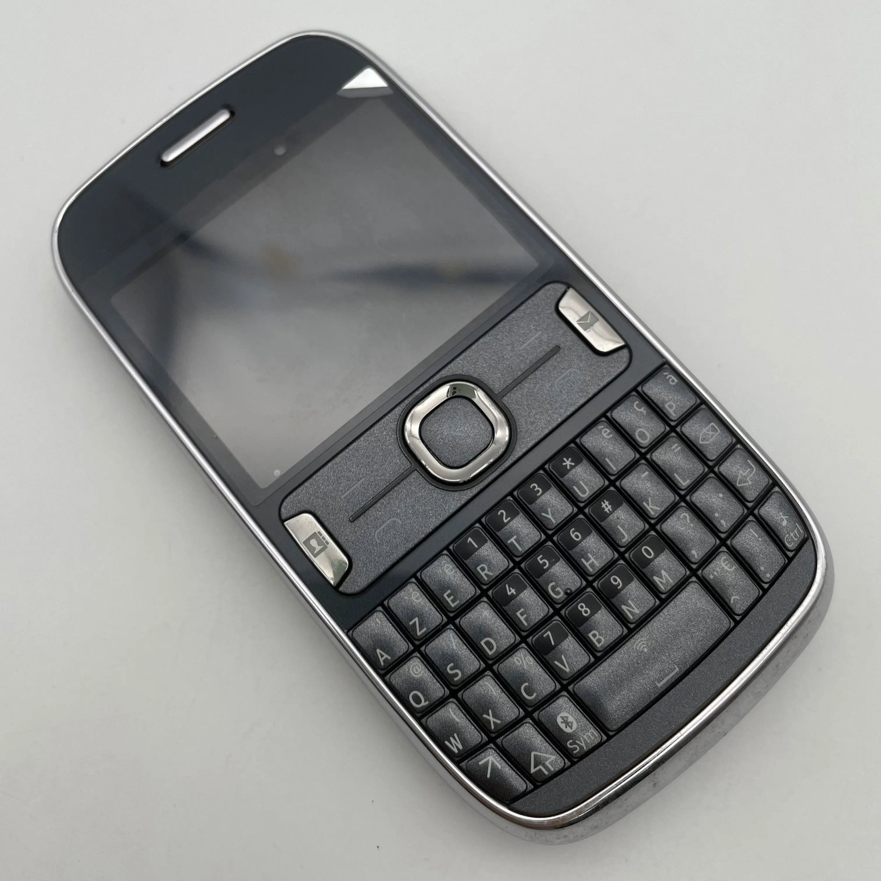 هاتف Asha 302 أصلي غير مقفول بشريحتين GSM 900/1800 مزود بتقنية البلوتوث ولوحة مفاتيح عربية روسية مصنوعة في فنلندا #4