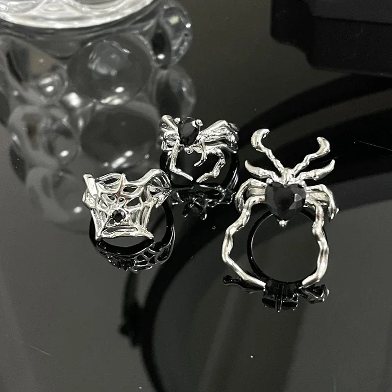 

3 Styles Electroplating Black Heart Spider Web Opening Finger Rings Irregular Y2K Vintage Rings Punk Gothic Jewelry Party Gifts