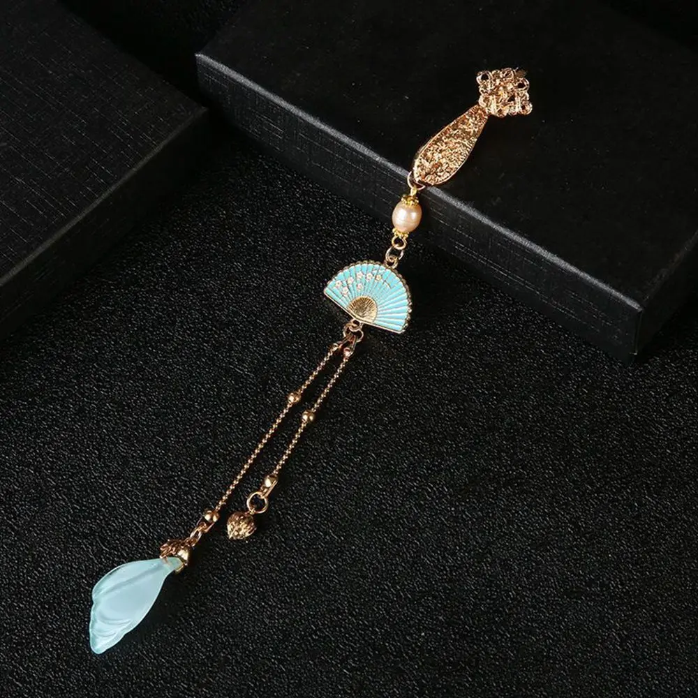 Style Brooches Hanfu Clothing Accessories Metal Collar Pins Tassel Brooches Cheongsam Pin Accessories Antique Fan Pendant