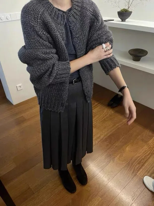 

Commute Versatile Chunky round Ne Button Cardigan Wool Blend Long Sve Classic Fit Color Button Closure