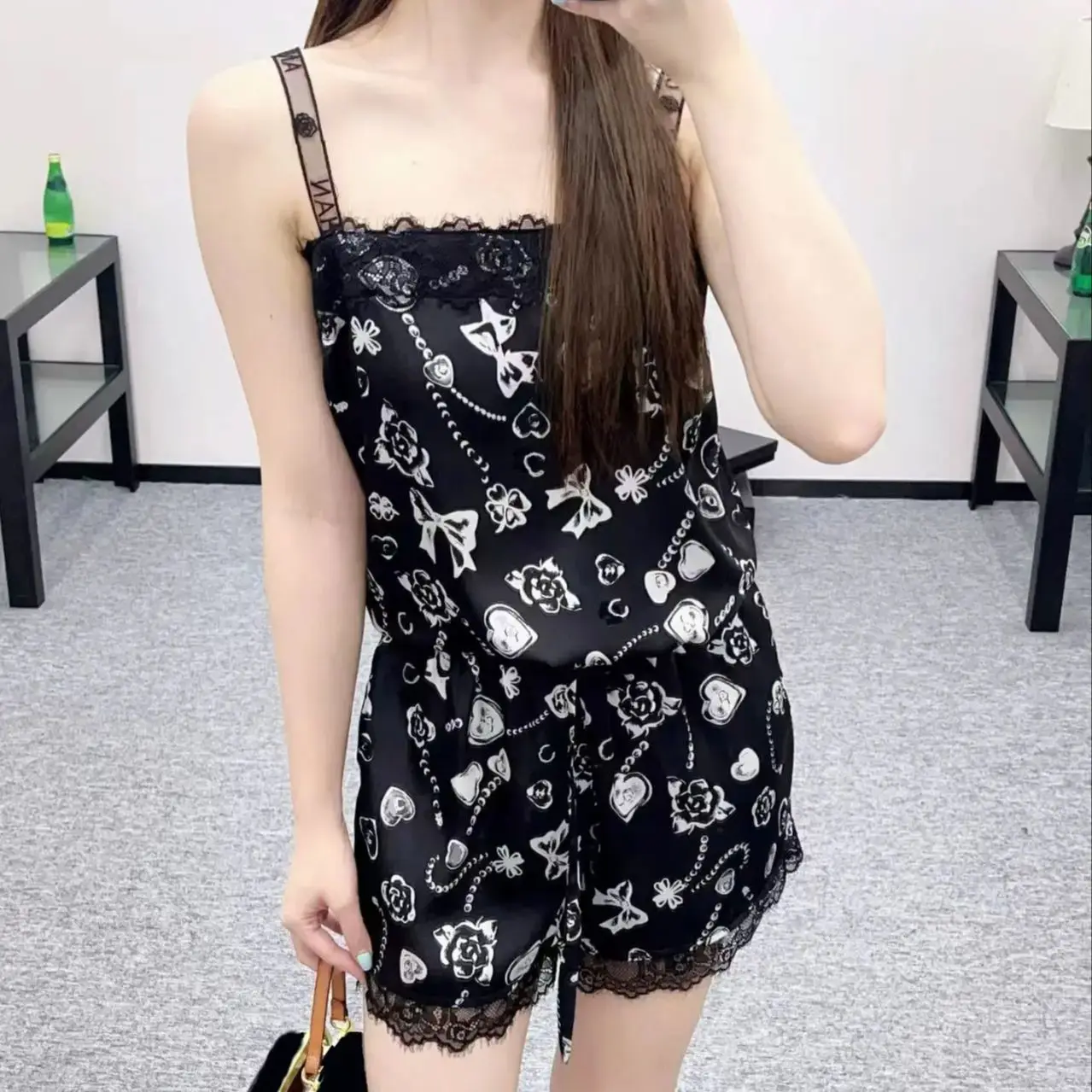 

2025 Summer And Autumn New Style Full Print Flower Embellishment Age Reducing Suspender Fashionable Shorts