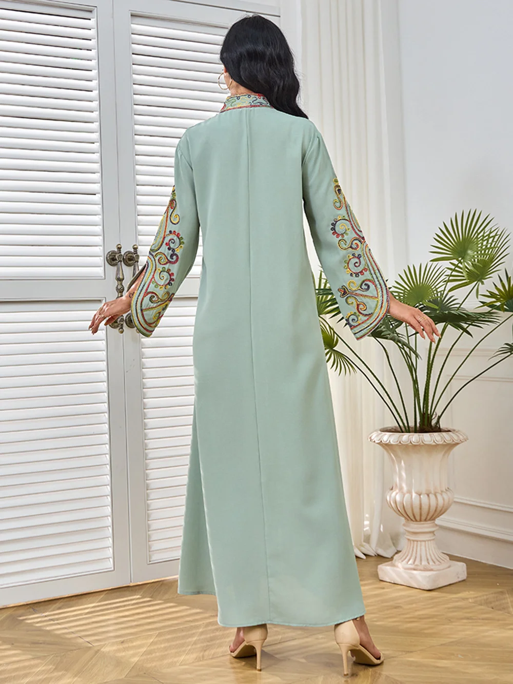 Eid Ramadan Muslim Women's Embroidered Abaya Dresses For Women Dubai Luxury Elegant Casual Kaftan Marocain Femme Robe Musulmane