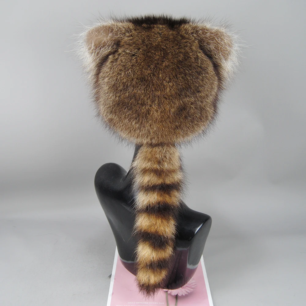 New Women Natural Raccoon Fur Caps Ushanka Hat for Winter Thick Warm Ear Fashion Baseball Pom Pom Hat Lady Real Raccoon Fur Cap