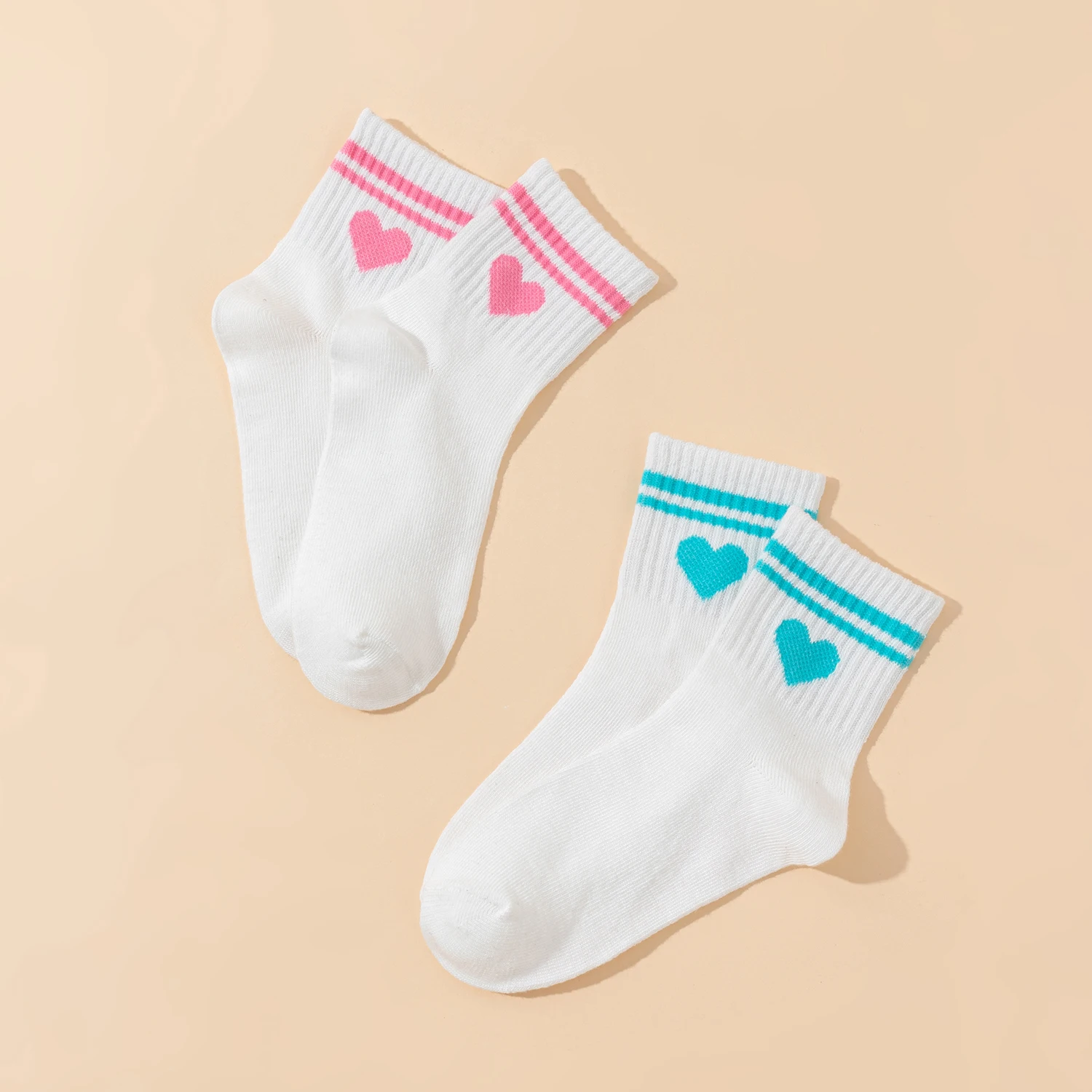 10 Paar weiße Kindersocken mit herzförmigen und doppel-sechseckigen Streifen, geeignet für Jungen und Mädchen für den täglichen Gebrauch. – Detail 4