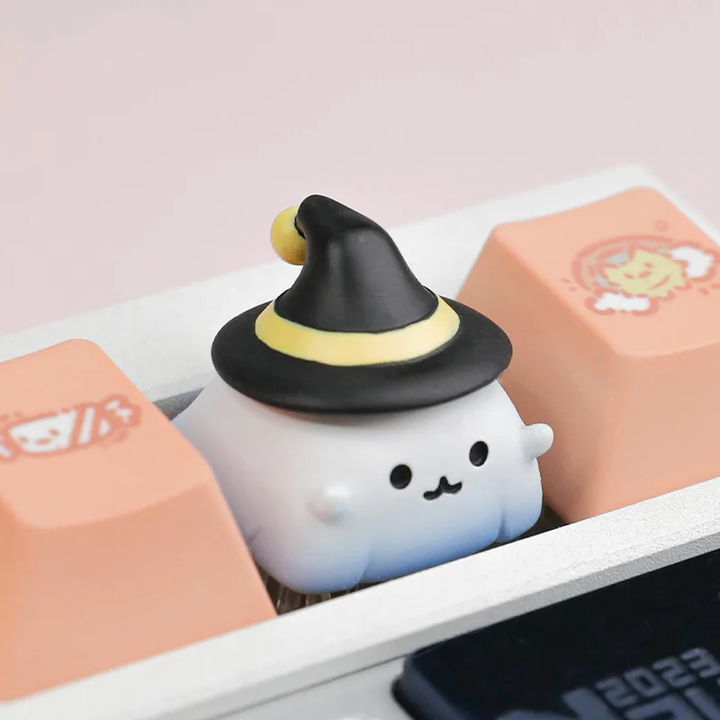 Ghost pumpkin keycap personalized peripheral handmade three-dimensional keycap creative custom light transmission cute hat