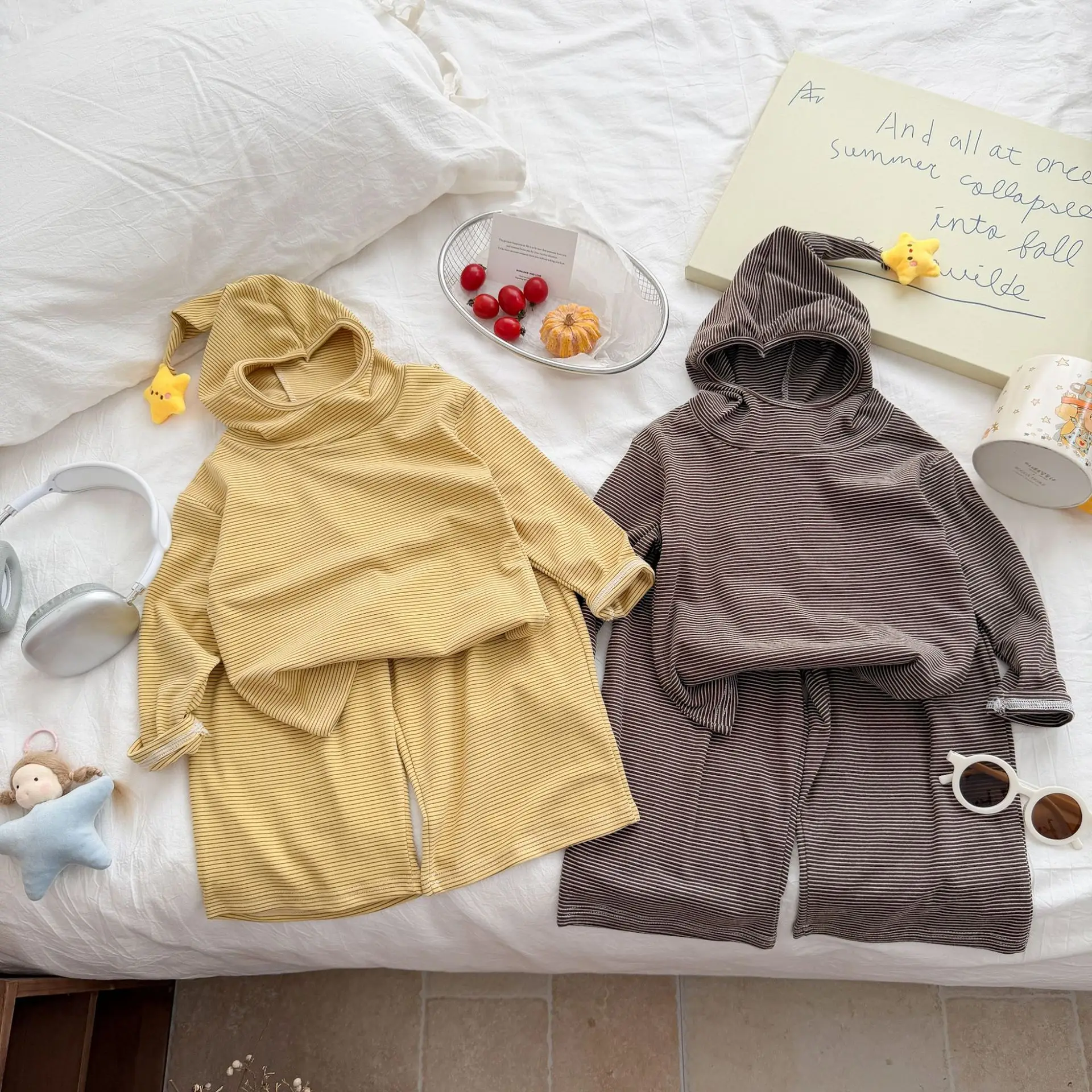 Kinder Jungen Mädchen Gestreifte Kleidungssets 2026 Neue Herbst Niedliche 3D-Stern-Dekoration Kapuzen-Langarm-Oberteil+Hose 2-teiliges Freizeit-Outfit für Kinder – Detail 4