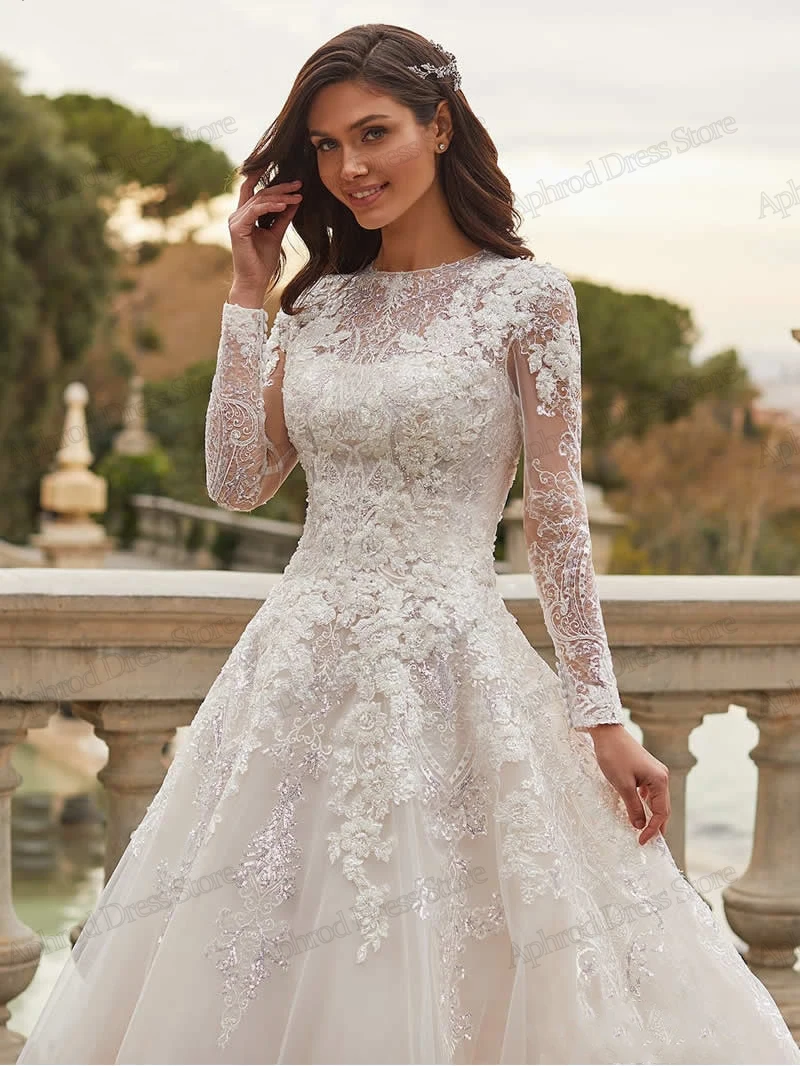 Vestidos de casamento modestos, mangas compridas, gola redonda, apliques de renda, comprimento até o chão, vestidos glamourosos de novia personalizados