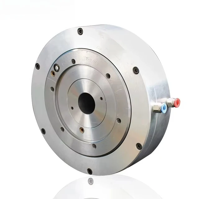 

Полый пневматический патрон с 3 челюстями, диаметром 250 мм, установленный спереди