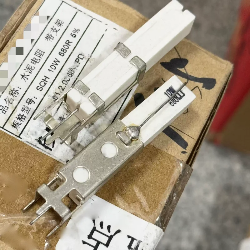 10-100pcs SQH 10W 680R MSQH10W-680R Axial Ceramic Cement Resistance Rotary Single Leg Bracket
