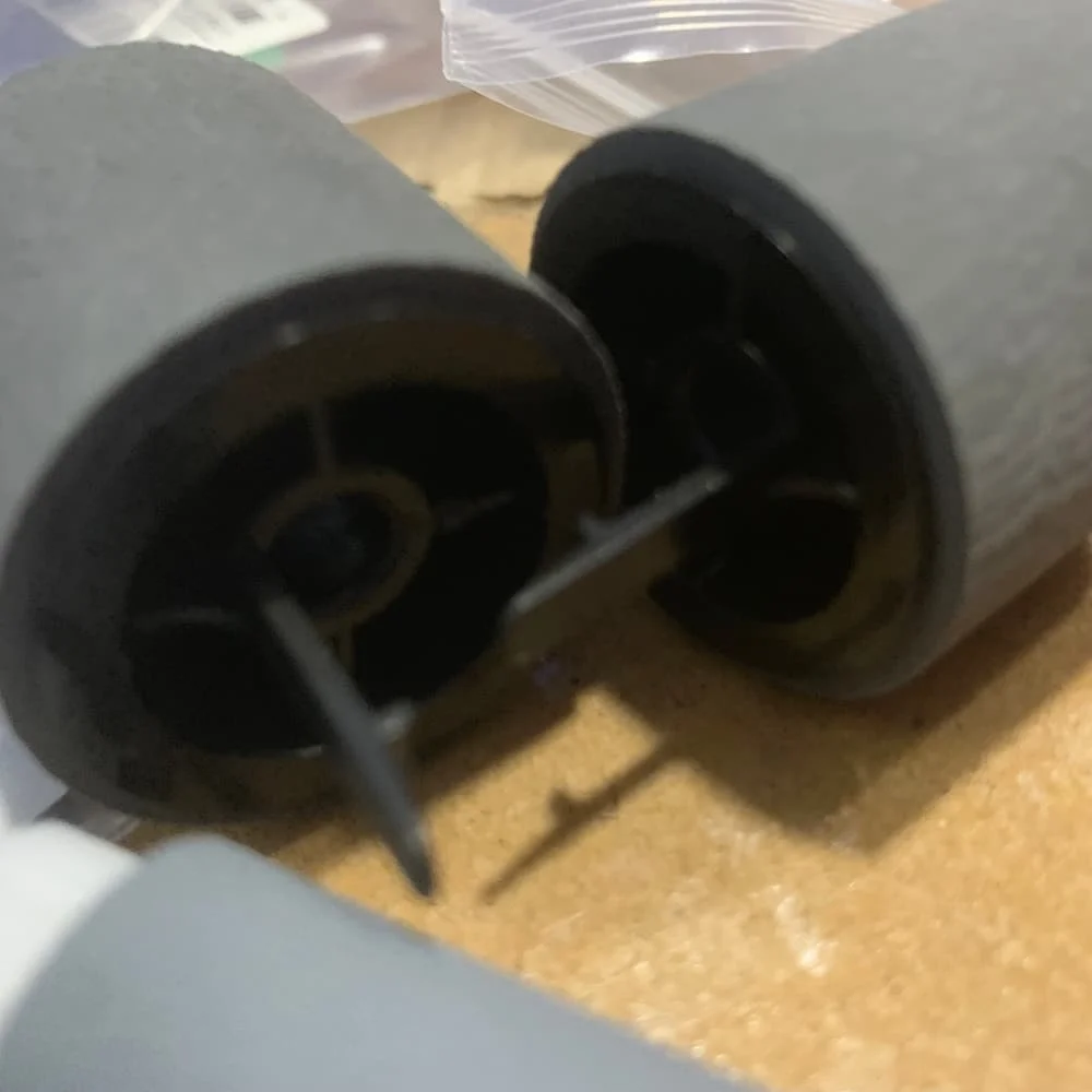 

JC90-01032A JC90-01107A JC93-00310A JC73-00340A Pickup Separation Roller for Samsung M3320 M3325 M3370 M3375 M3820 M3825 M3826