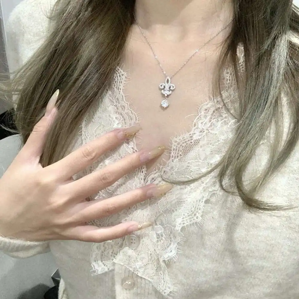 BIJOX STORY 1ct Moissanite Necklace S925 Sterling Silver Royal Crown Pendant Clavicle Chain Luxury Wedding Jewelry For Women