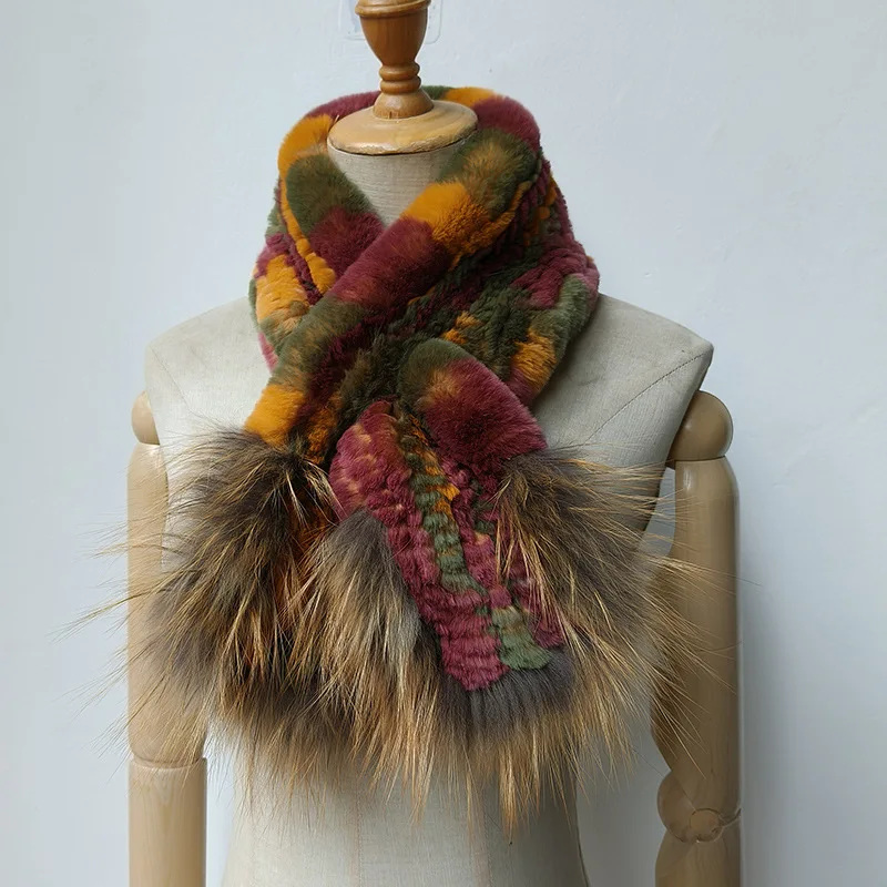 

Korean version Fluffy winter scarf made genuine rex rabbit fur It features fox fur real fur, and a fur scarf with a fur collar