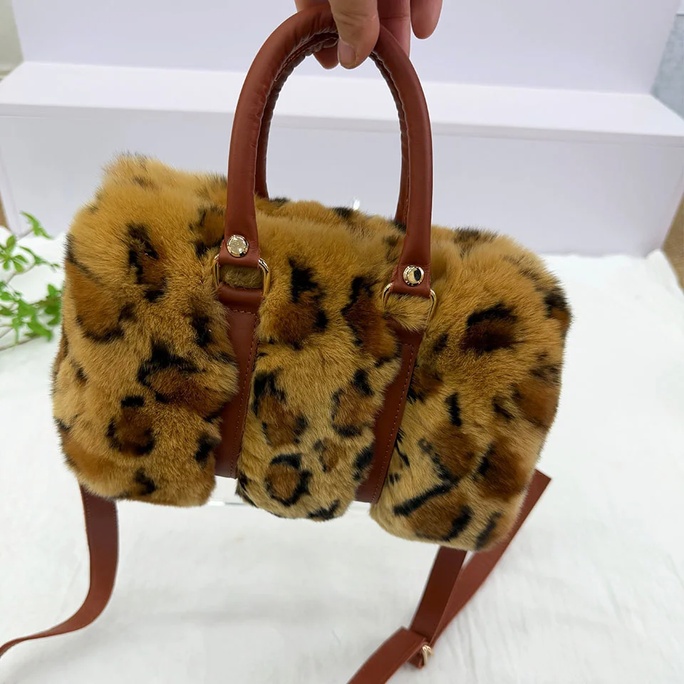 

Luxury Branded Women's Bag Tote Bag Rex Rabbit Fur Handbag Designer Bag For Women Fashion Shoulder Bag Plush Women's Bag