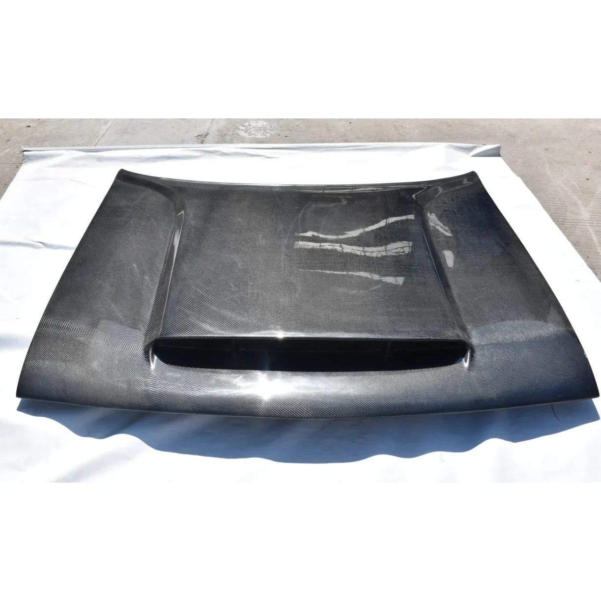 Vented Carbon Fiber Hood For Dodge Challenger