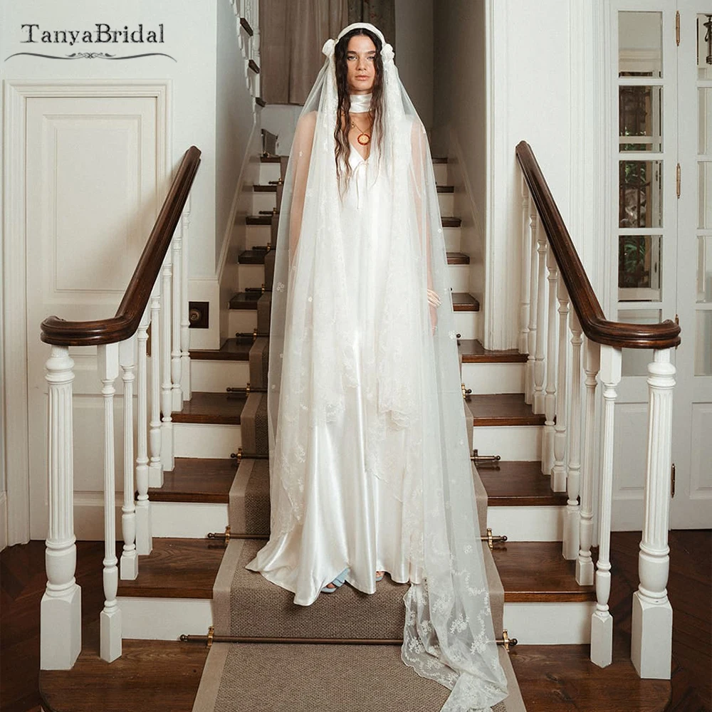 

V-Neck Satin Wedding Dresses With Simple Necklace ,Charming elegant Bridal Gowns DW1091