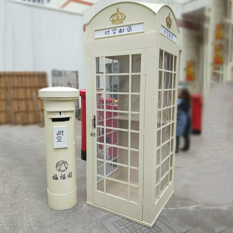 

Металлическая оранжевая винтажная телефонная будка в стиле Лондона для декора офиса, продается.