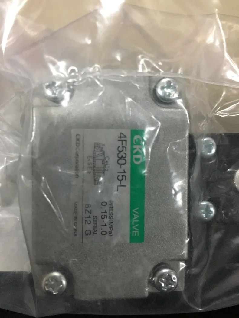 日本 CKD 電磁弁 4F530-15/10-L 新品オリジナル AC220DC24AC110