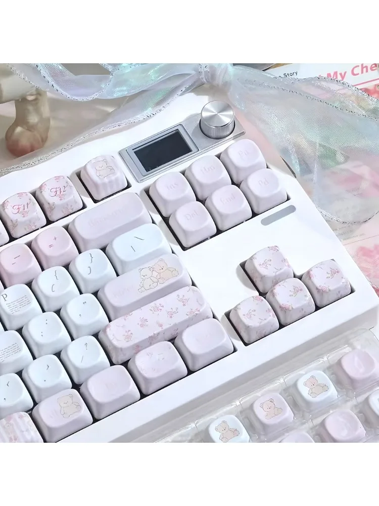 Little Bear Flower Cambodia MOA Cherry Pink White Keycap Set PBT 124 Key Cute Cartoon Keycap Nadaje się do mechanicznego klawiatury MX — zdjęcie produktu 7