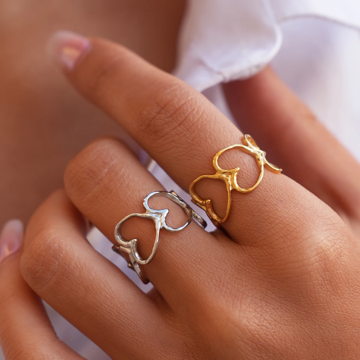 

Stainless Steel Rings For Women Hollow Heart Open Rings 18K Gold Plated Finger Rings Wedding Party Jewelry Gifts For Her 2026