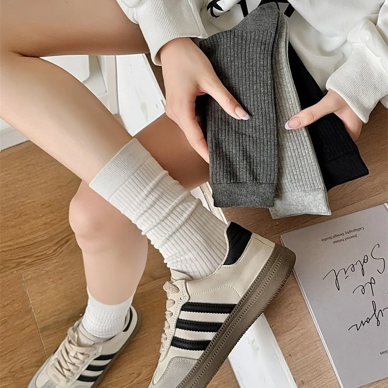 

4Pairs Women Mid to Small Leg Socks Knee High Socks Fashionable Korean Version Simple Spring Autumn Solid Color Stacking Sock