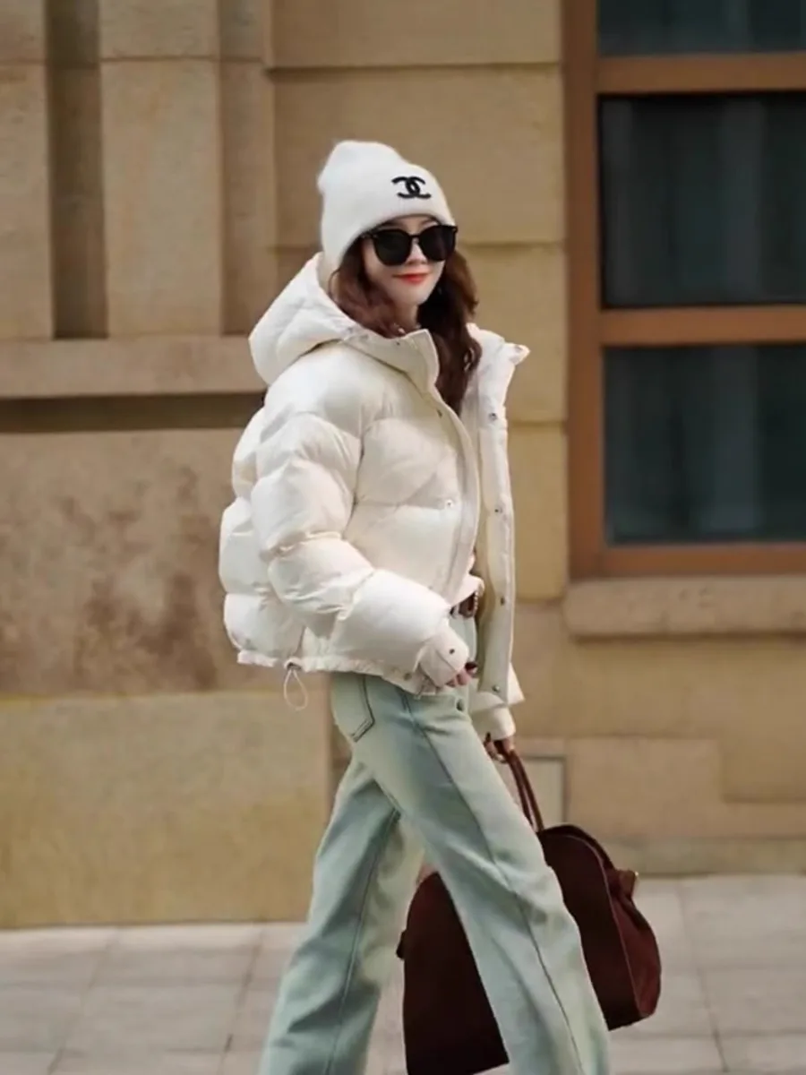 Płaszcz zimowy damski z białego puchu, stylizowany na chlebak, z wysokim stanem, długi rękaw, wysokiej jakości włókno poliestrowe, ciepły.