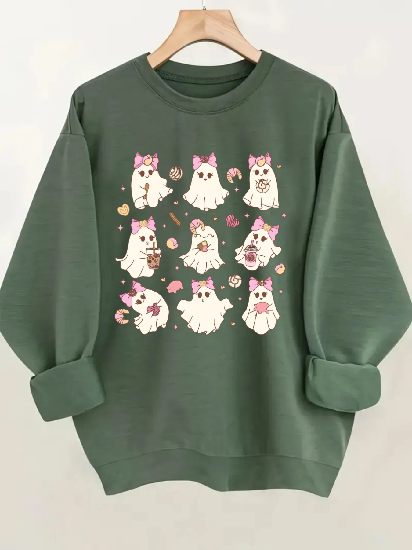 Women's Crewneck Pullover Sweatshirt Cute Ghost Pattern Design, Soft Casual Long Sleeve, Daily Casual Top Outfit, Winter Women's Clothing, Halloween Costume Outfit