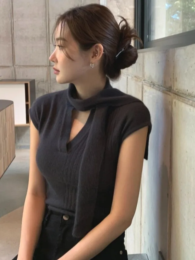 Белый вязаный топ Svel V-Ne для женщин, новинка 2025, корейская внутренняя одежда, базовая майка с поясом на лето