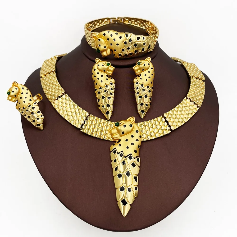 

Gold Plated Big Jewelry Set Classic Leopard Pendant Necklace Bracelet Large Earrings Ring For Women Fashion Banquet Jewellery