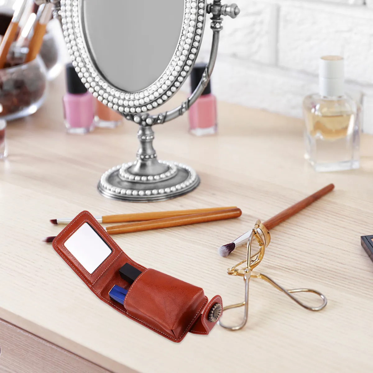 

1Pcs Lipstick Carrying Case Premium Portable Vanity Table Built in Mirror Small Lipsticks Pouch Makeup Storage