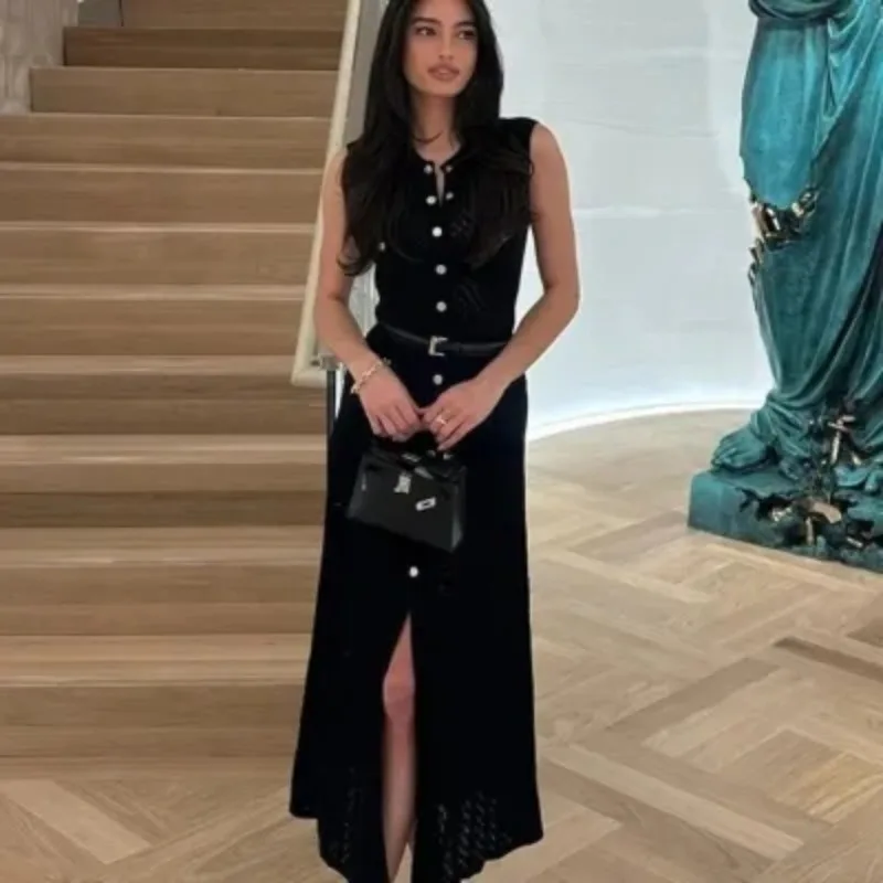 مزاجه الفرنسي واحدة الصدر أسود/أبيض جوفاء فستان طويل المرأة لطيف بلا أكمام محبوك تمتد فستان طويل الصيف