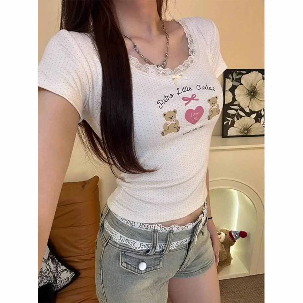 

Hot Girl Lace Splice Floral Trim Sexy Low Waist Slim Fit Denim Shorts Women Summer New Style Trendy Body Contouring Pants