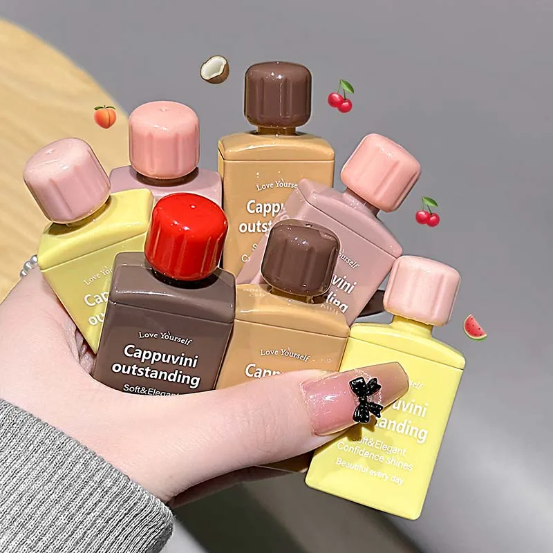 ลิปกลอสเนื้อฉ่ำวาว ให้ความชุ่มชื้น เนื้อสัมผัสเรียบเนียน ติดทนนาน ใช้ง่าย