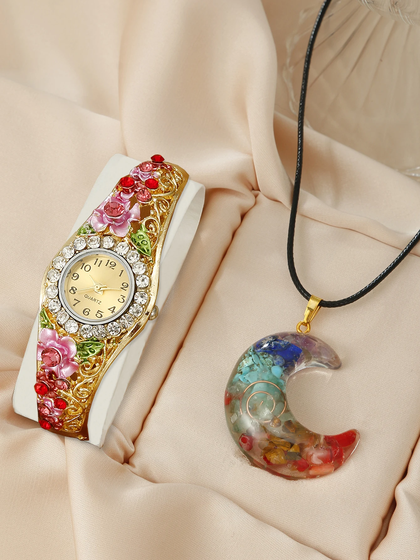 

Простые и роскошные женские кварцевые часы-браслет + 1 гравийное ожерелье с подвеской