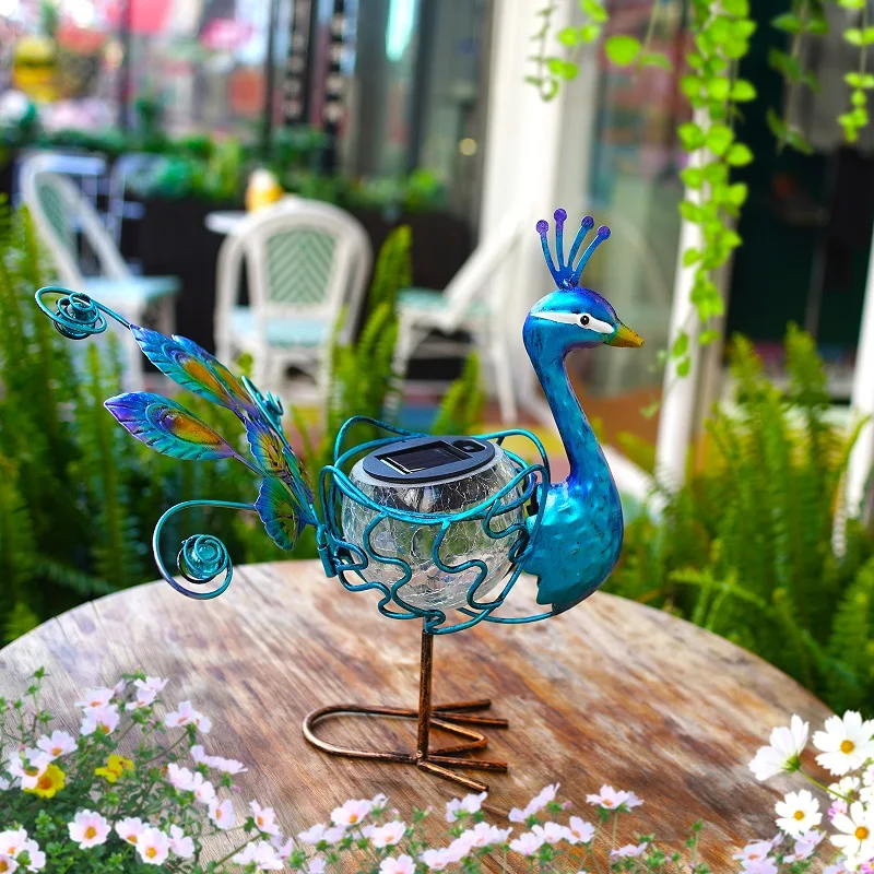 Solar Peacock Statue Light Solar Animal LED Lights Outdoor Solar Power Figurine Waterproof Metal Peacock Yard Art for Pathway