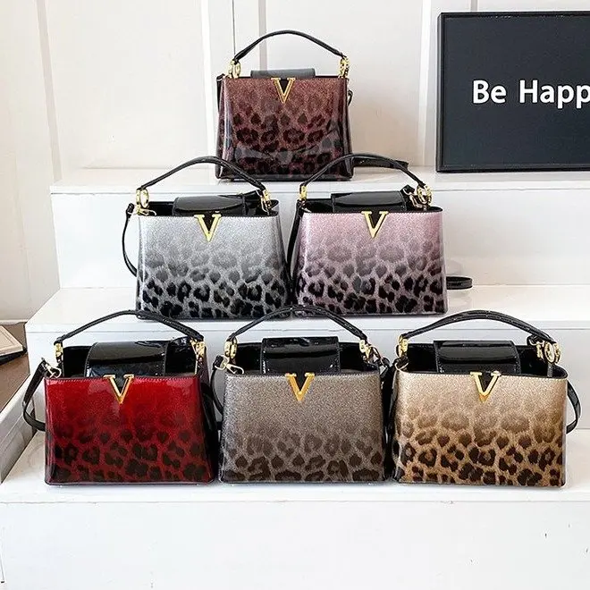 

Classic Designer Paris Fashion Large Capacity Women Diaper Bag Elegant Leather Unique Leisure Business Fashionable Find