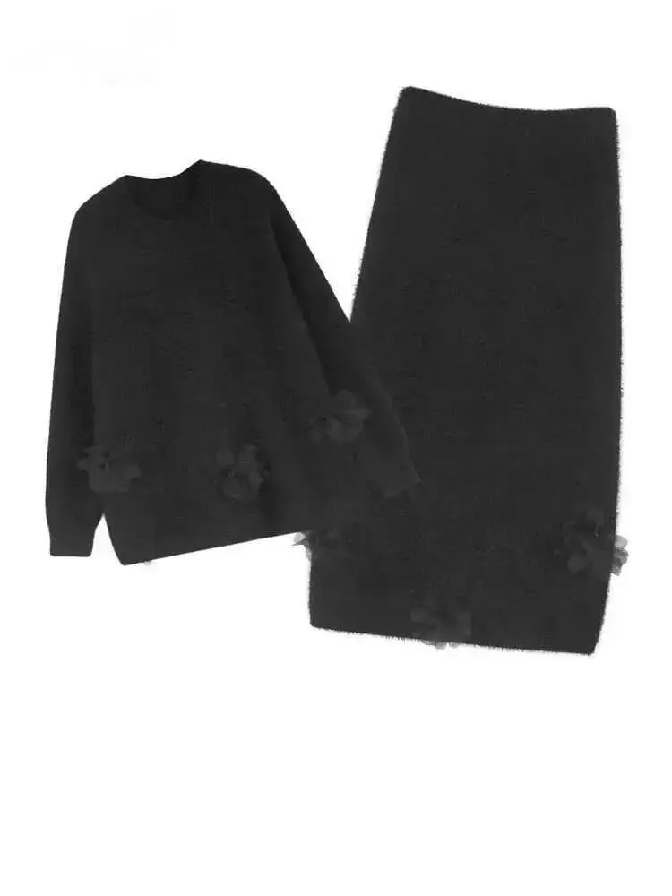 

Black Big Size Flower Sweater Skirt Two Pieces Suit New Round Neck Long Sleeve Women Fashion Spring Autumn