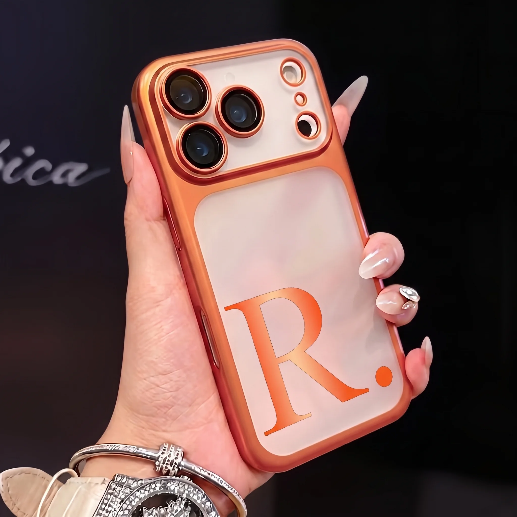 Phone Accessories Names - เคสโทรศัพท์แบบสั่งทำพิเศษพร้อมชื่อสลัก ดีไซน์ทันสมัย สำหรับ iPhone 17 16