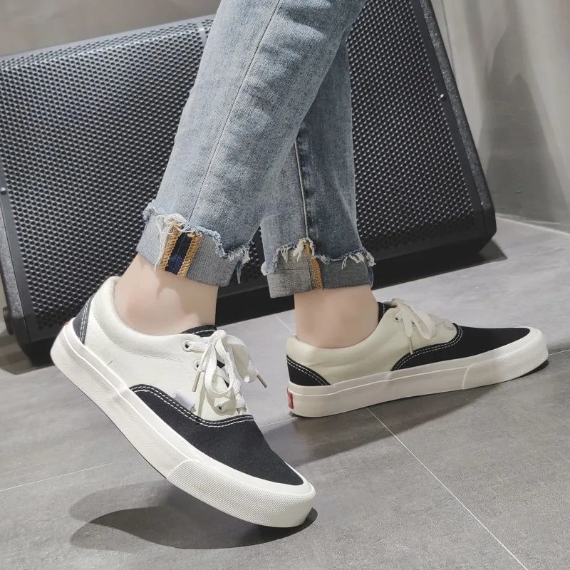 2024 Spring Autumn Shoes Women Flats Soft Comfortable Street Style Brand Ladies Cloth Footwear Black White D100