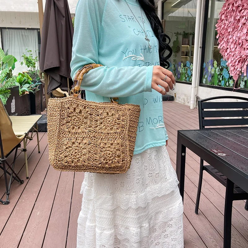 Богемные полые вязаные крючком цветочные соломенные тканые сумки для женщин с бамбуковой ручкой, портативная бумажная веревка, вязаная сумка, сумка для отдыха и путешествий
